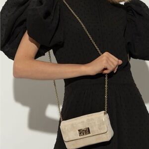Elegant Cream Chain Shoulder Bag
